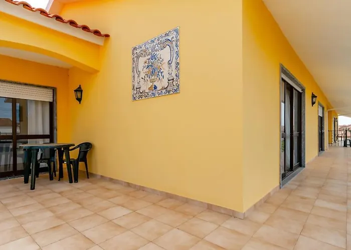 Appartement A Big Beautiful House Near Santa Cruz A dos Cunhados
