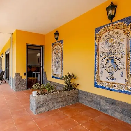 Διαμέρισμα A Big Beautiful House Near Santa Cruz A dos Cunhados